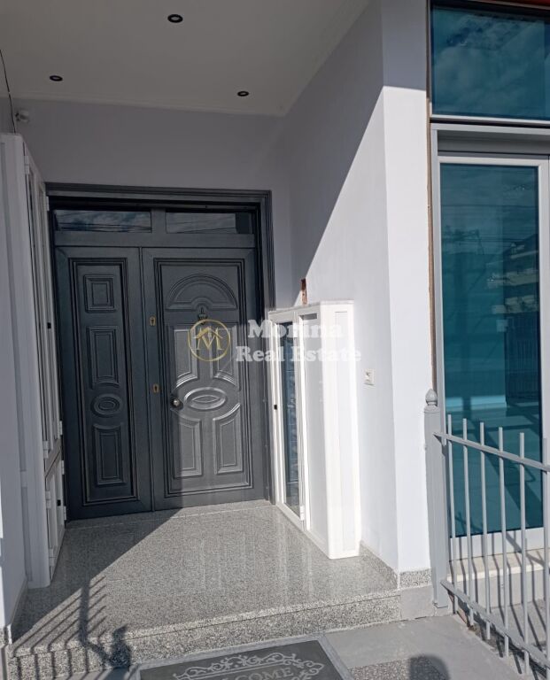 Qera | Shtëpi private 2 + 1 | QTU (Qendra Tregtare Univers) | 430 €/muaj