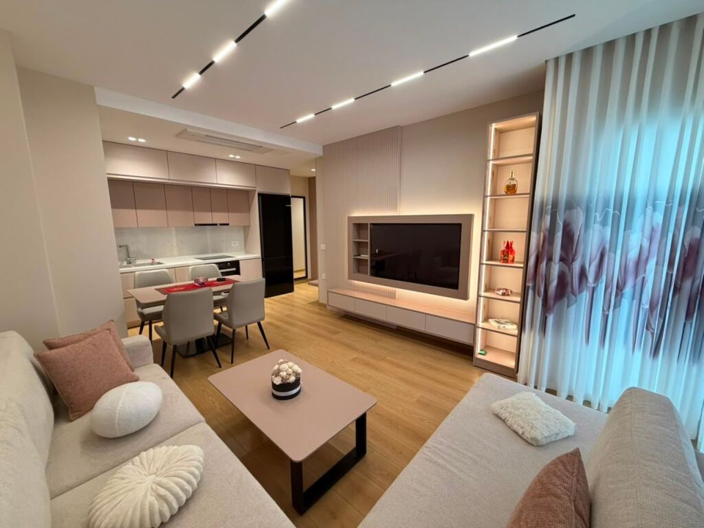 🏡 Jepet me qera Apartament 2+1+Post Parkimi  📍 Adresa : Zogu i zi 💵 Cmimi 1000€ me post parkimi