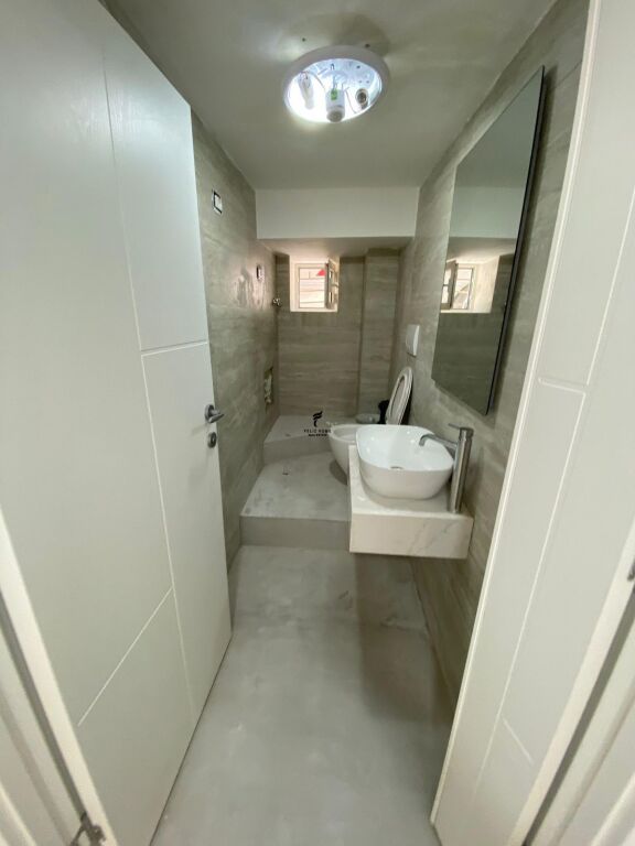 SHOP FOR RENT 150 M2 DURRES ROAD 5,000 EURO FH-90688