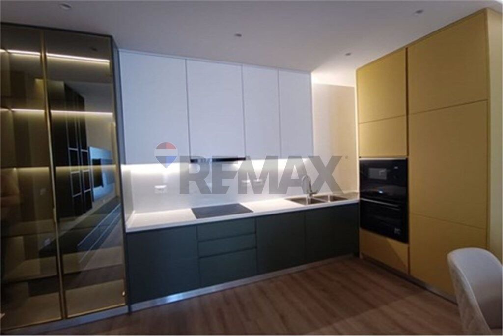 Apartment 2+1+2 plus Parking for rent at Zogu i Zi