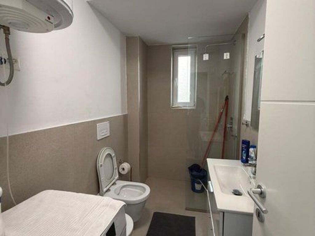 For sale, Apartment 3+1, Mine Peza Street, Tirana