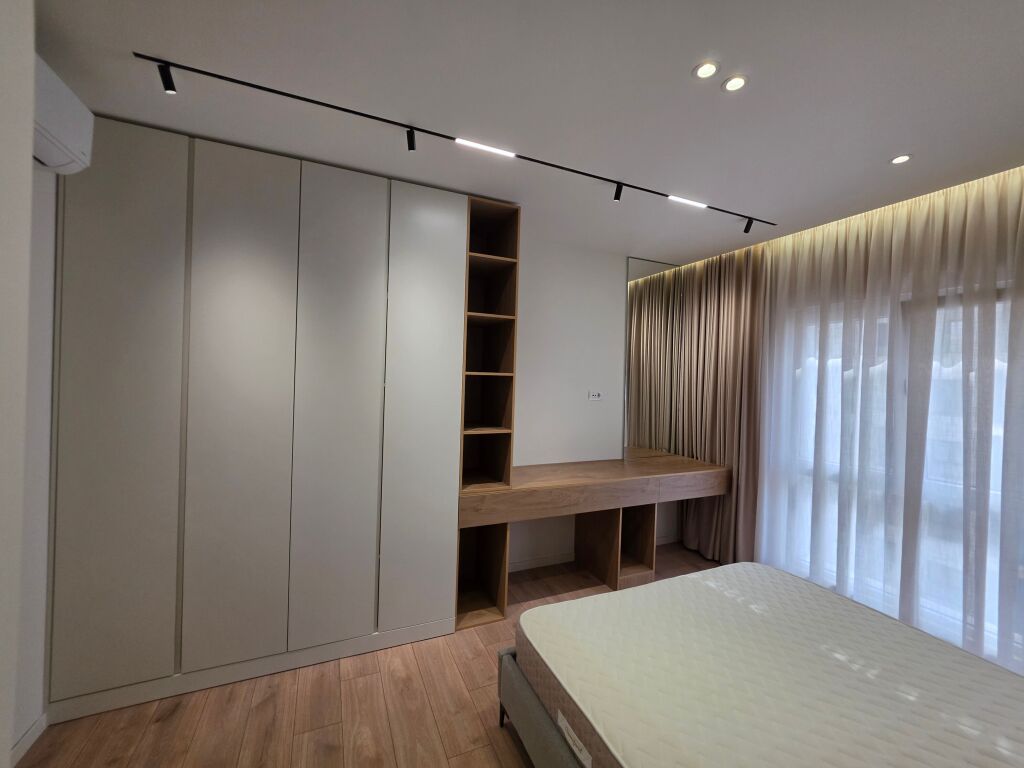 📣 QERA 🏡 SUPER Apartament 2+1+2  📍Zogu i Zi, 🛤 Rruga Dritan Hoxha ✨️  💵 Çmimi: 100.000 Lekë/Muaj