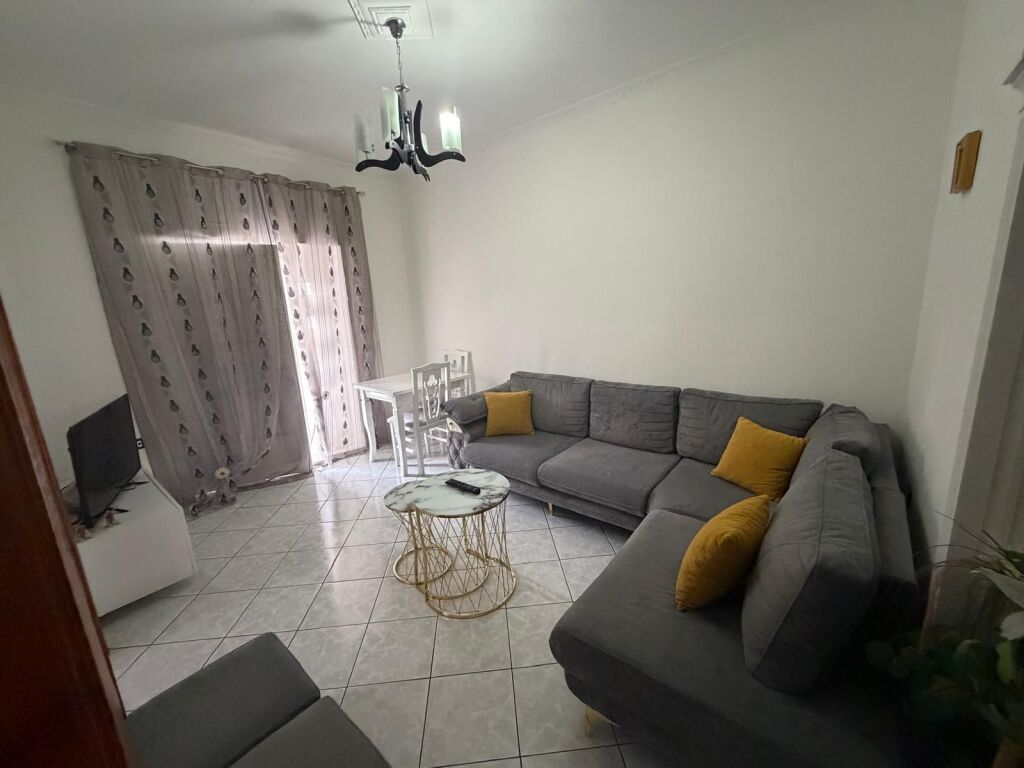 For rent 2+1, second floor of a villa in Kombinat! 40,000 lek/month