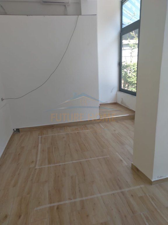 Rent, Business Premises, 21 December, Tirana