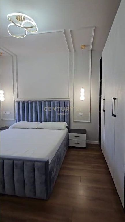 AFFITTIAMO APPARTAMENTO 1+1 VICINO AL COMUNE DI PARIGI! 800 € /Mese 75.000 Lek /Mese