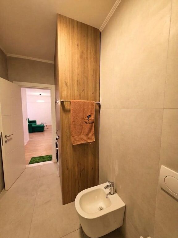 APARTAMENT ME QERA 2+1 BULEVARDI I RI 75.000 LEKE FH-90773