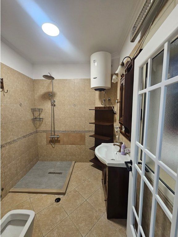 Shitet Apartament Luksoz 2+1+2 , 121 m² , Kodra e Diellit – Pranë Minibashkisë Nr. 13