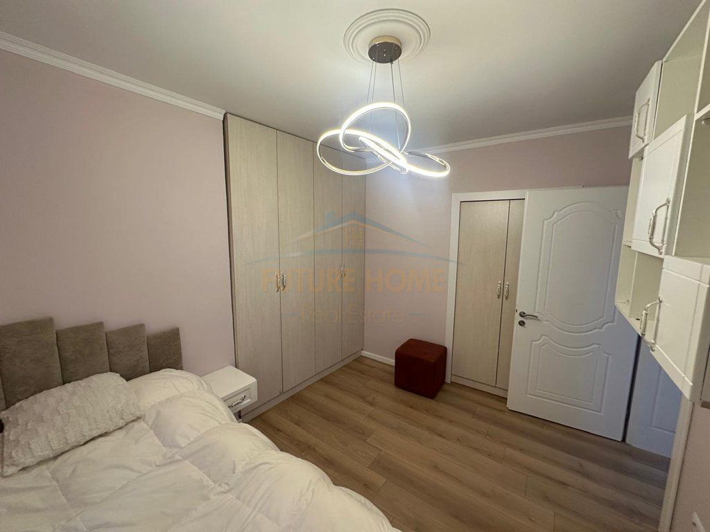 Rent Apartment 3+1, Electric Market, Tirana