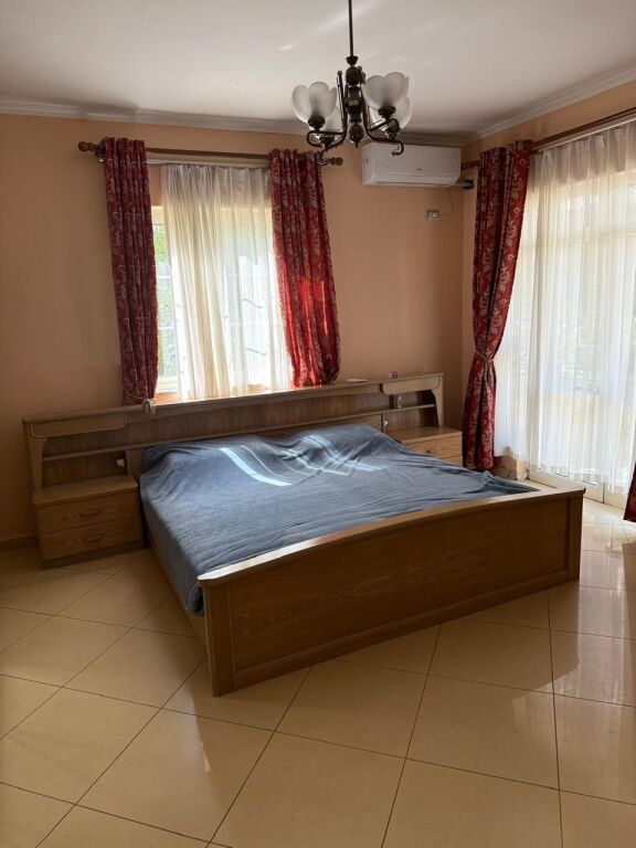 2nd floor villa for rent American Hospital Misto Mame