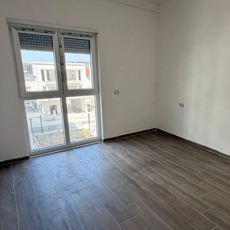 🏡 SHITET APARTAMENT 2+1 + 2 TUALETE &amp; GARDEROBË – TIRANA PORTA E RE, SAUK ✨