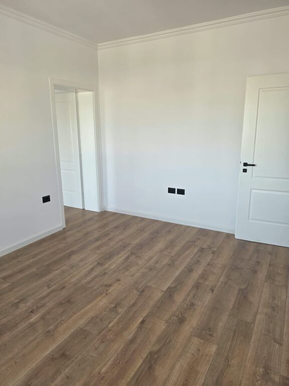 🏡 Appartamento 1+1 in Vendita  📍 Vicino alla scuola Vasil Shanto    💰 Prezzo: 125.000 Euro (Trattabile)