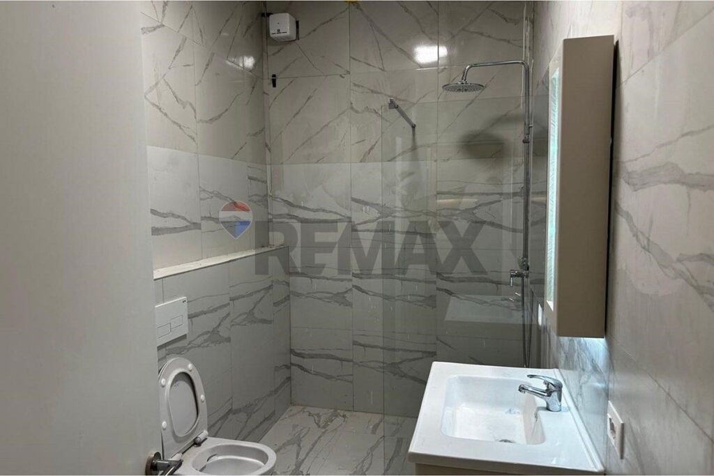 APARTAMENT 1+1 PER QIRA TE PORTA TIRANA E RE