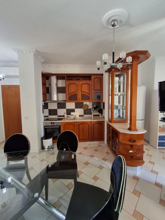 Three bedrom apartment for long term rent Vlore