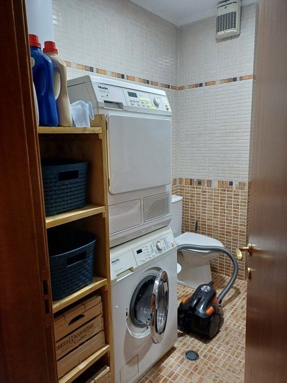 AFFITTASI – APPARTAMENTO MODERNO 2+1+2 | ZOGU I ZI, TIRANA Vicino al Centro Commerciale Ring!