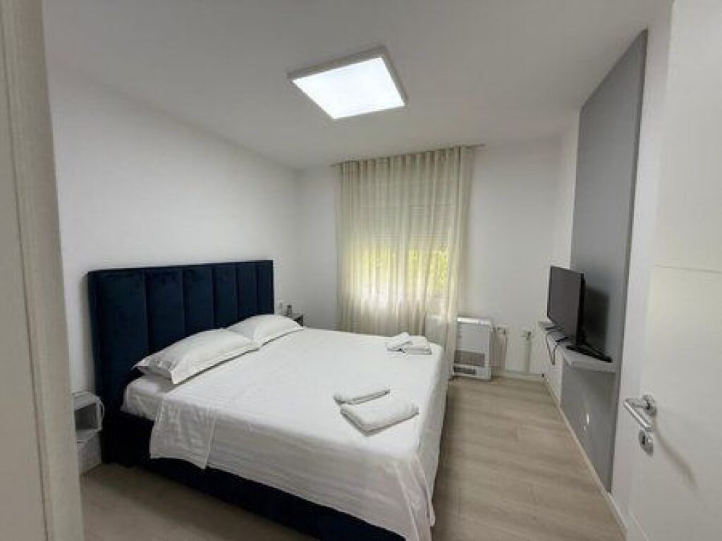 For sale, Apartment 3+1, Mine Peza Street, Tirana