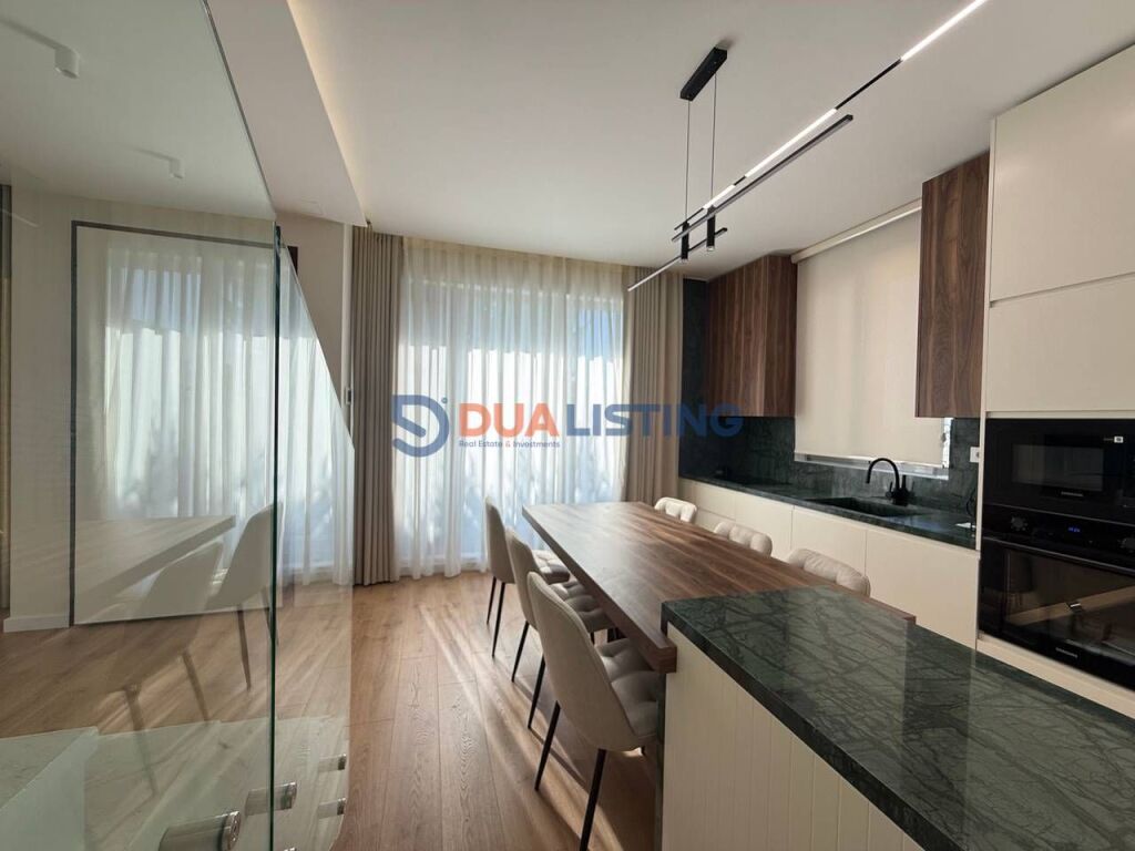 VILË MODERNE ME QIRA TEK GREEN VALLEY RESIDENCE – LIQENI I THATË!