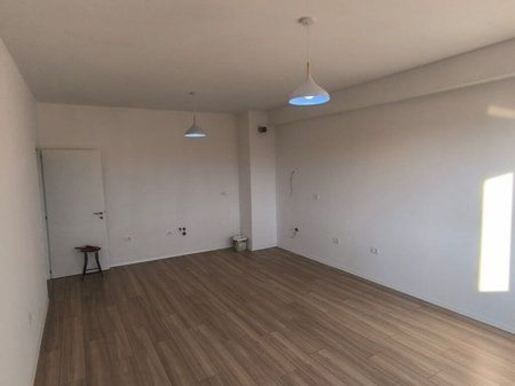 Shitet, Apartament 1+1, Urban Gate, Tirane.