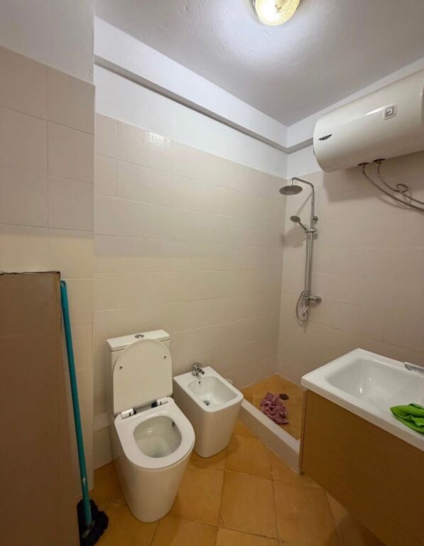 Shitet Apartament 1+1 te Shkembi Kavajes
