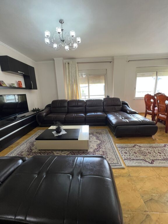 Apartament me Qira 2+1,prane kopshtit zoologjik