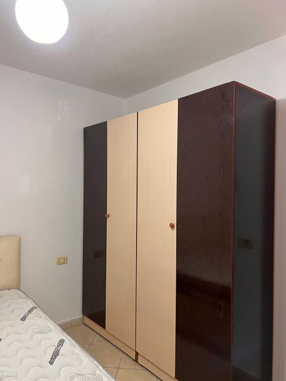 Jepet me qira 2+1 Kthesa e Kamzes 40.000 leke