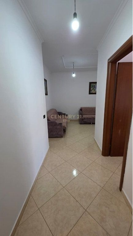 Apartament 1+1per qira, Dege e Thesarit,Fresk