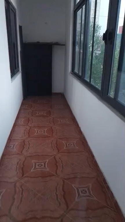 Apartament 2+1 per qera bosh tek Rruga E burgut !