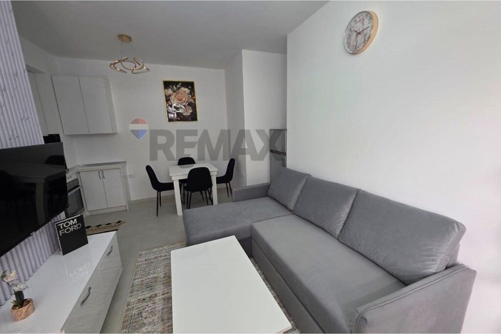 Shiten 2 apartamente 1+1 tek Kopshti Botanik