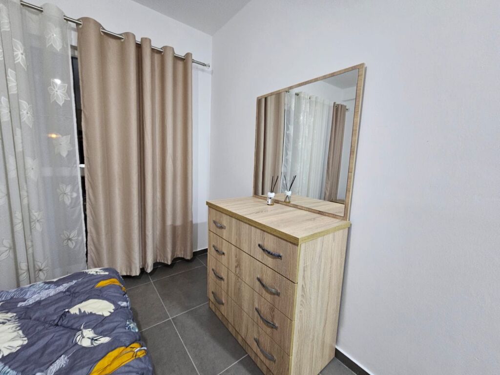 Qtu, univers city 2+1 50,000 leke + post parkimi