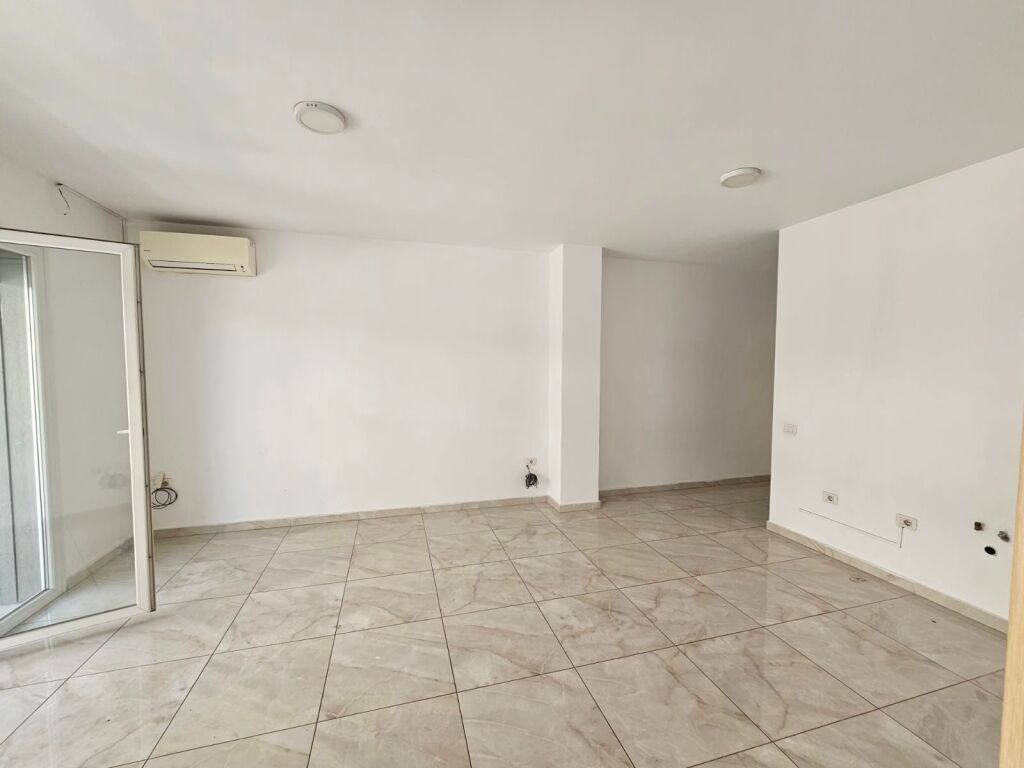Business premises/Office for Rent Zogu i Zi  ID 5426