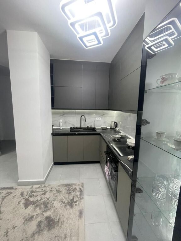 Qera | Apartament 3 + 1 | Rruga 5 Maji | 600 €/muaj