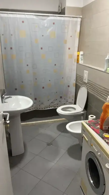 Qera | Apartament 1 + 1 | Rruga Njazi Meka | 450 €/muaj