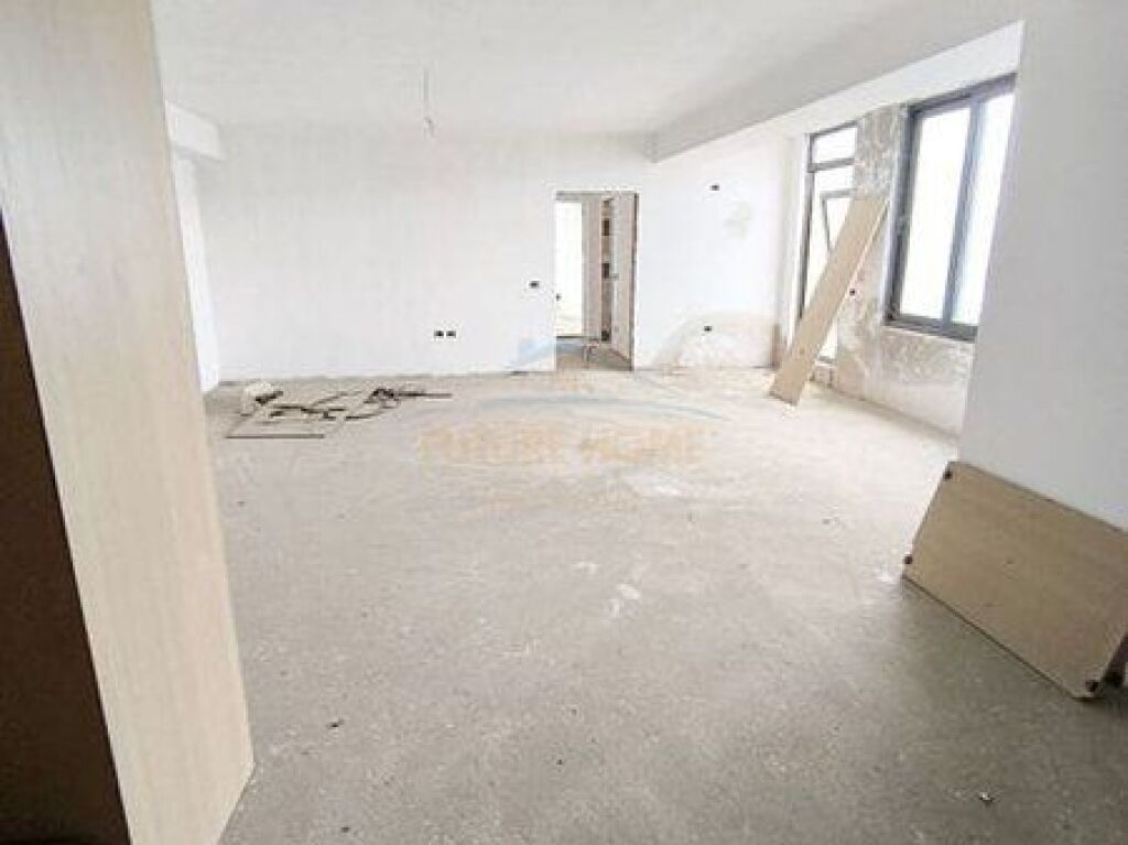 Vendita, Attico 2+1+Terrazza, Yzberisht