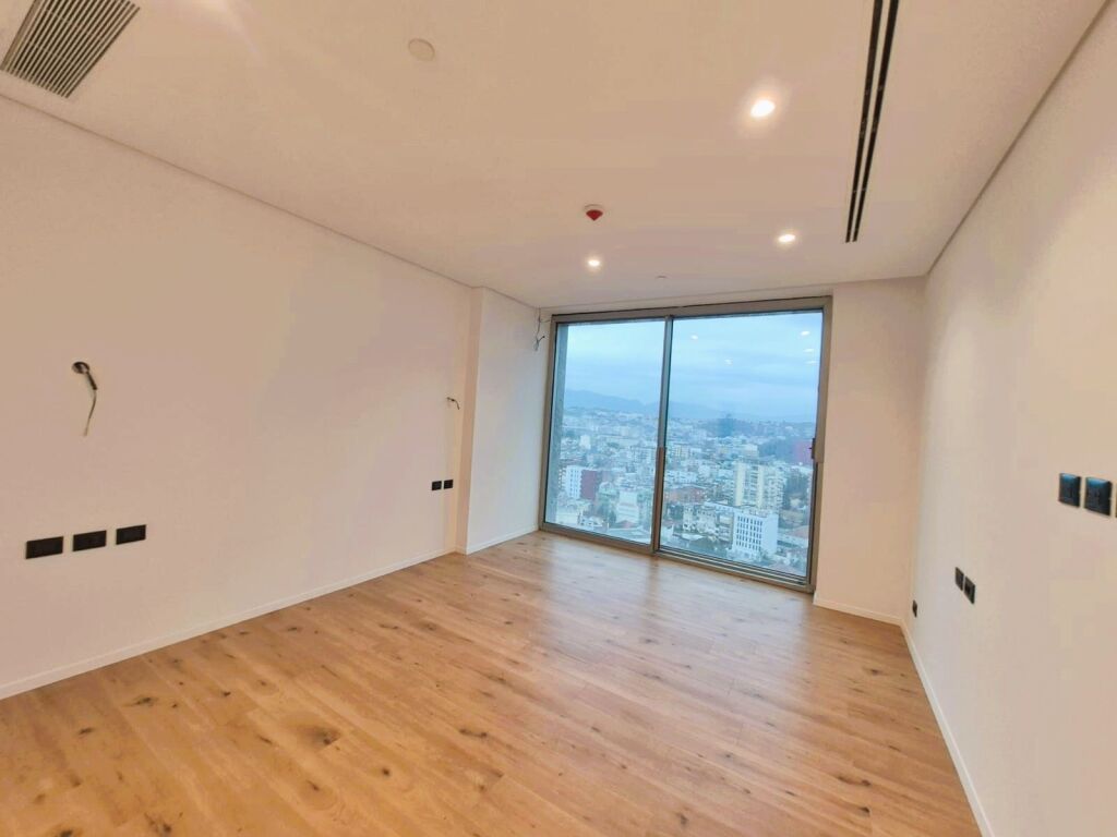 🏢 Jepet me qira zyrë premium – Downtown One Tirana🔥