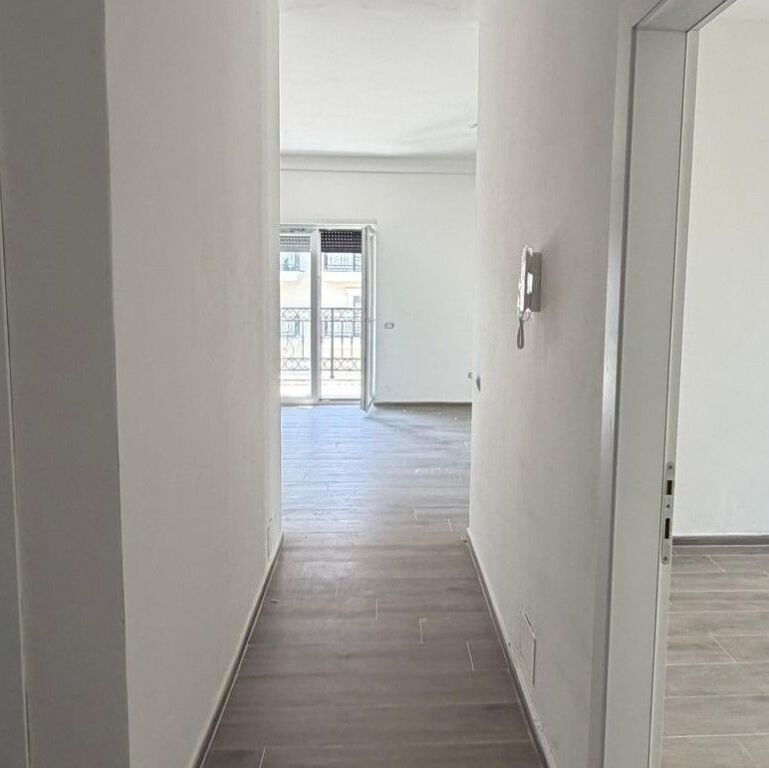 🏡 SHITET APARTAMENT 2+1 + 2 TUALETE &amp; GARDEROBË – TIRANA PORTA E RE, SAUK ✨