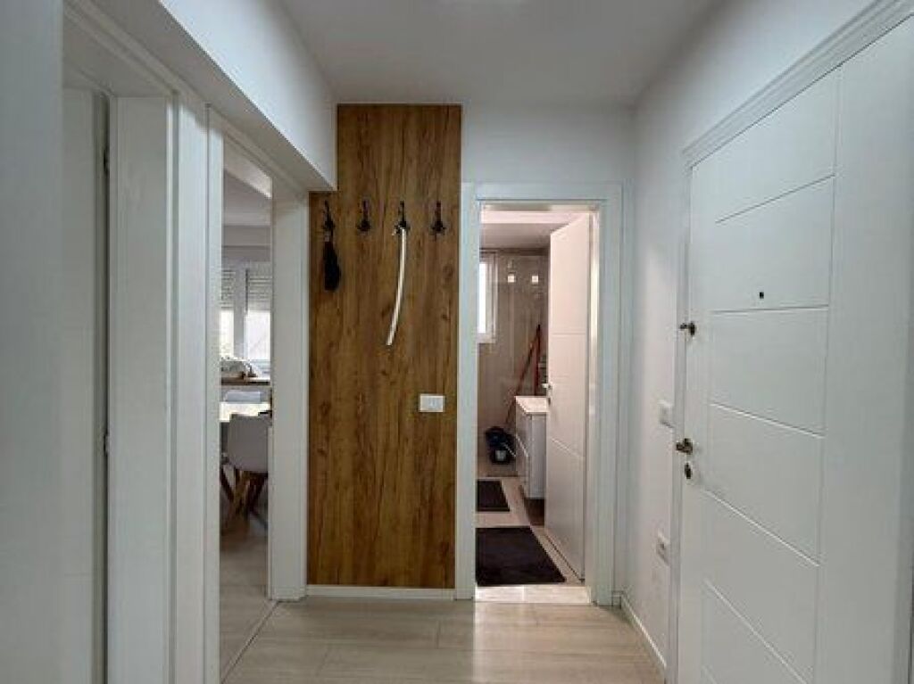 For sale, Apartment 3+1, Mine Peza Street, Tirana