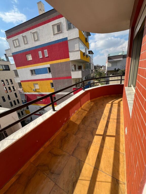 Apartament me Qira 2+1,prane kopshtit zoologjik