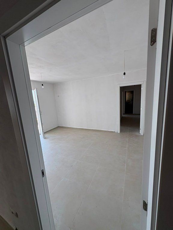 Apartament 3+1+ 2 Në Shitje në Kavajë