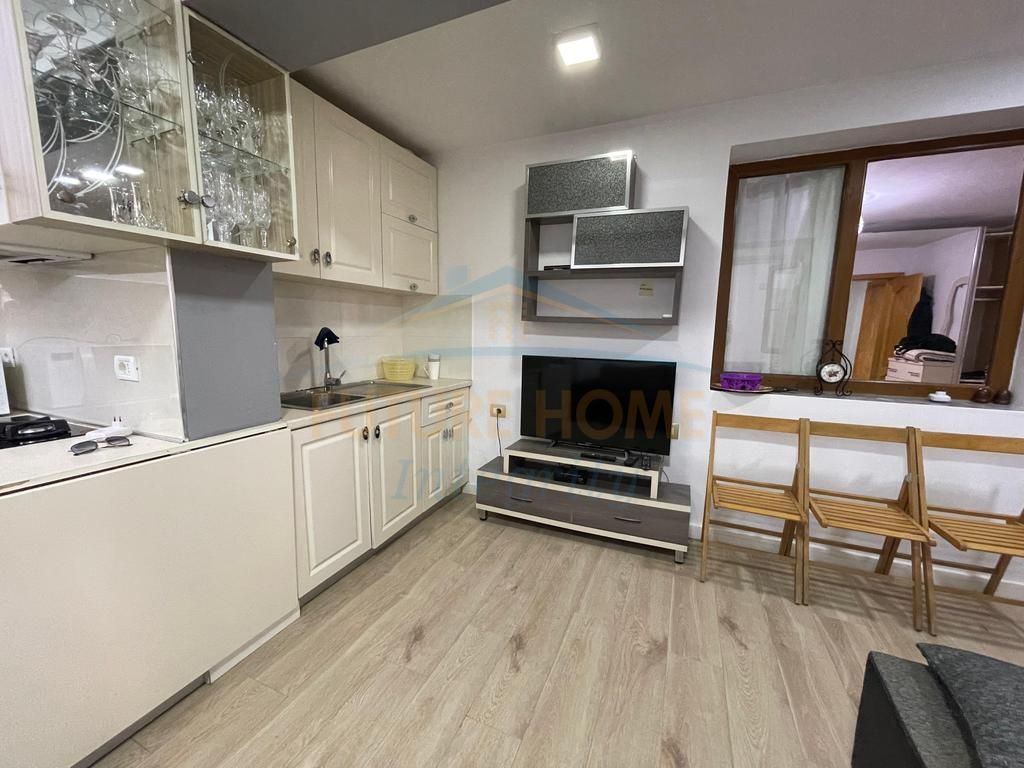 Affitto, Appartamento 2+1+Garage, Brryli, Tirana.