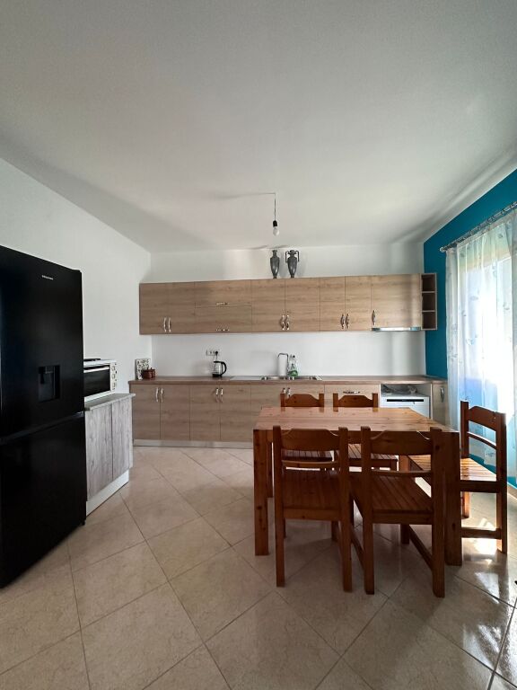 Shitet shtëpi private te Fabrika e tullave Vlorë