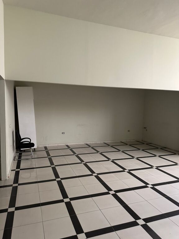 BUSINESS UNIT FOR SALE IN SELITE
