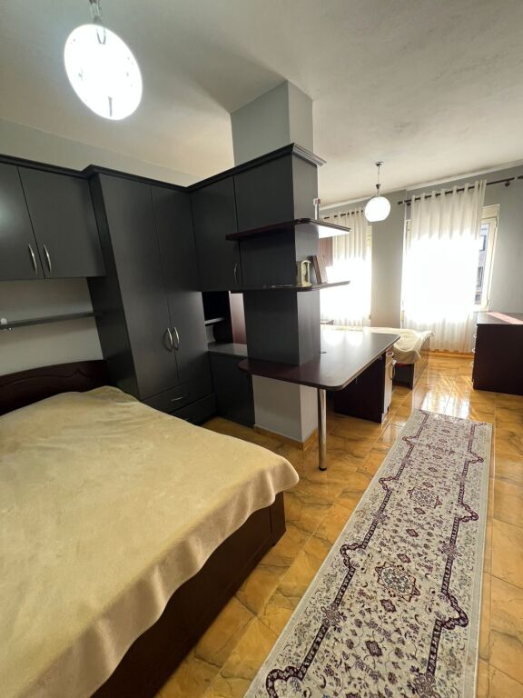 Apartament me Qira 2+1,prane kopshtit zoologjik