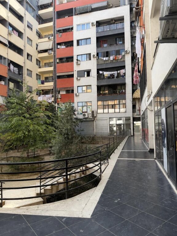SHOP FOR RENT 40,000 ALL IN ASTIR