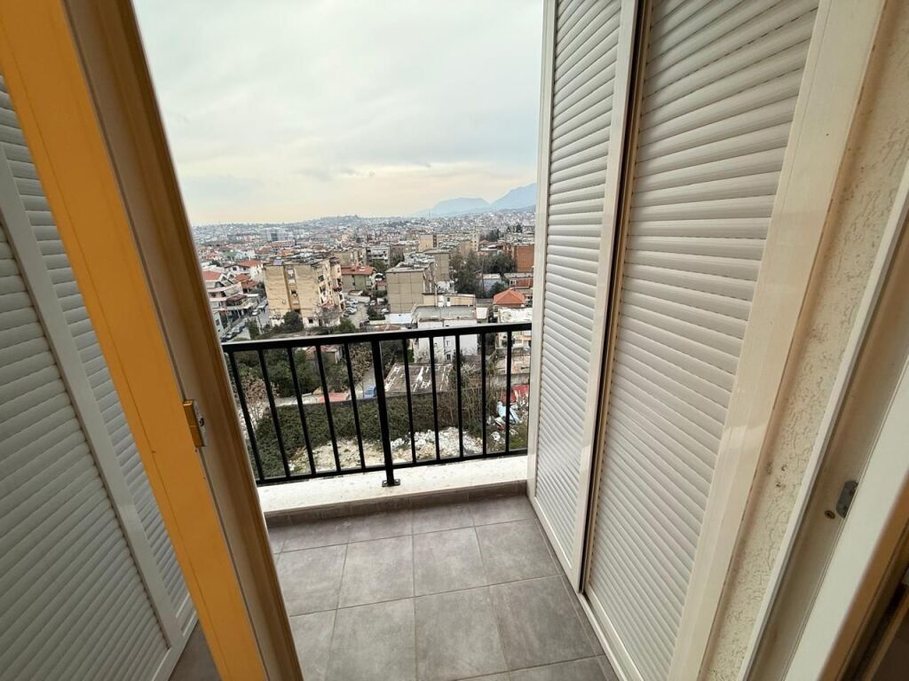 Apartament 2+1+2 për shitje