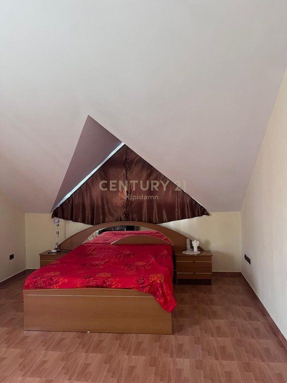 Kati 3 i Shtëpisë Private | 1+1 | 350€