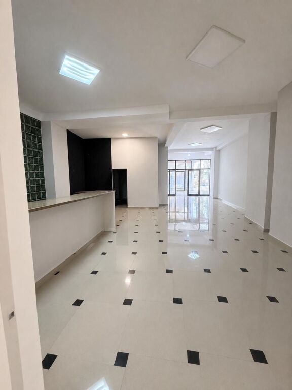 SHOP FOR RENT 40,000 ALL IN ASTIR