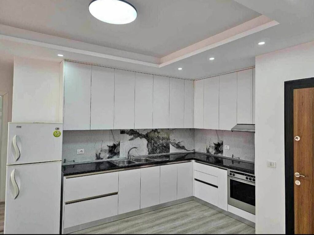 Jepet Apartament me qera 2+1 - Fusha Aviacionit, Tirane