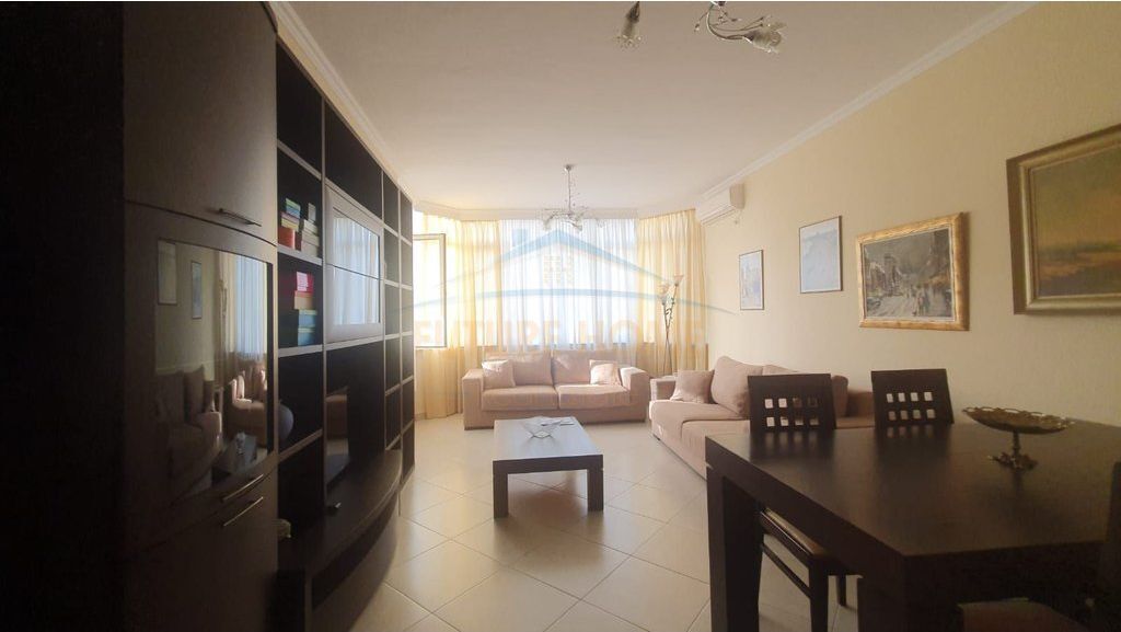 Qera,Apartament 2+1+2, Komuna e Parisit, Tirane