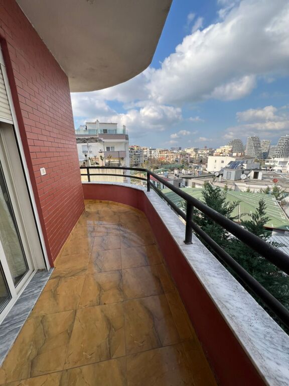 Apartament me Qira 2+1,prane kopshtit zoologjik