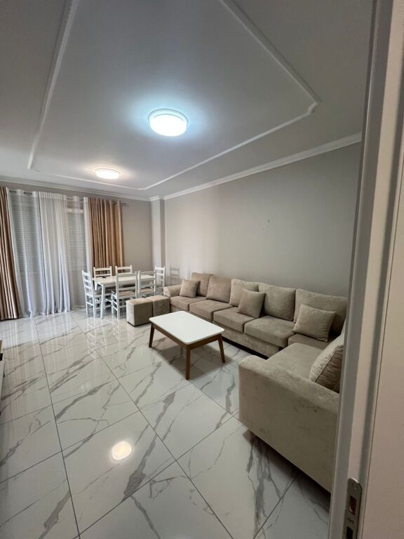 Apartament me qera 1+1