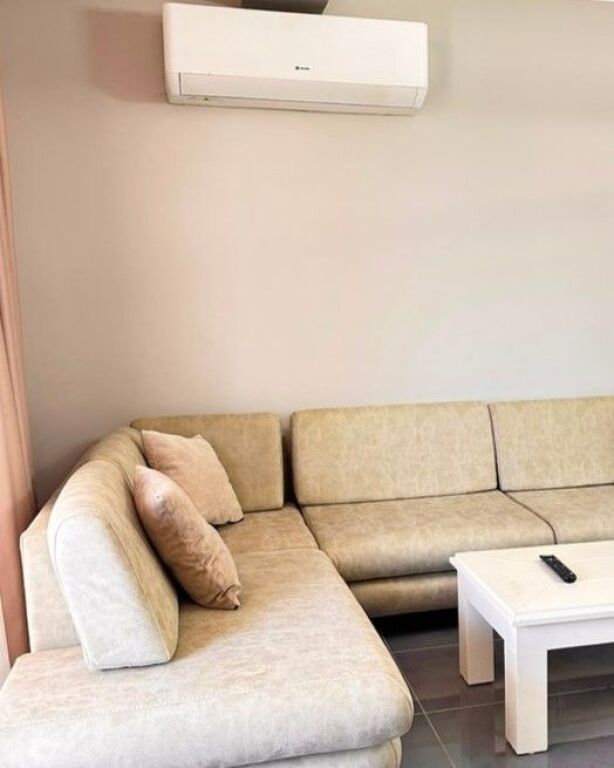 Jepet apartament 2+1+2 me qira tek Selvia ...... , Rruga Siri Kodra , Rruga e Dibres , Shkolla e Kuqe .